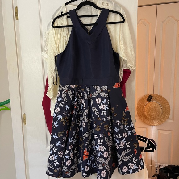 Ted Baker gown - Picture 4 of 4